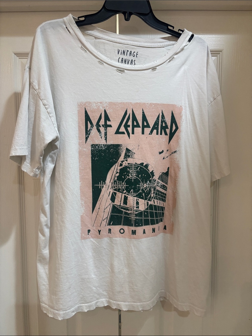 Vintage White Def Leppard Graphic Tee with Pink and Dark Green Print